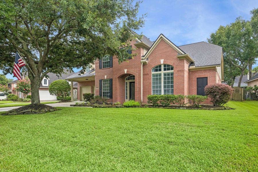 Property photo for 2119 Misty River Trail, Kingwood, TX