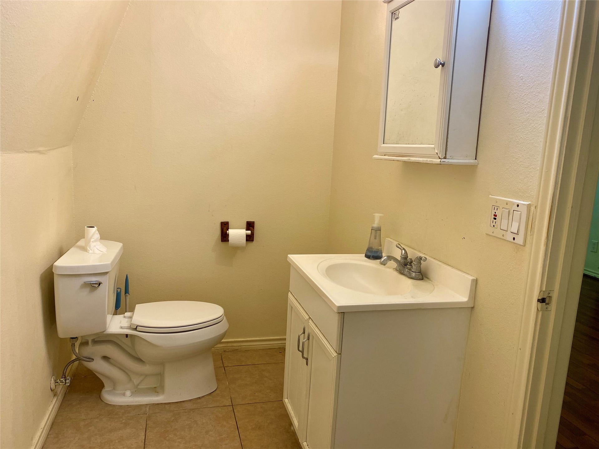 2492 Southline Road, Conroe, TX 77384 2492 Southline Road, Conroe, TX 77384