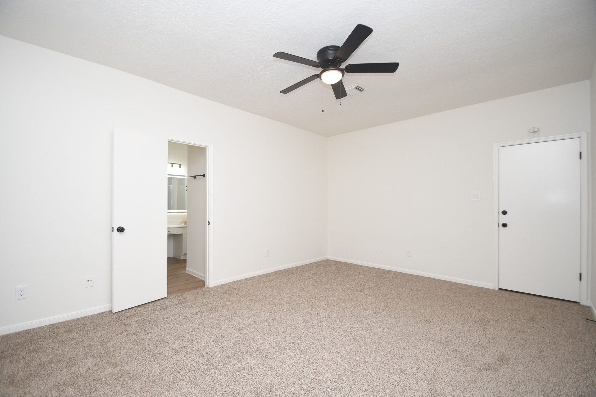 1902 Park Maple Drive, Katy, TX 77450 so spacious