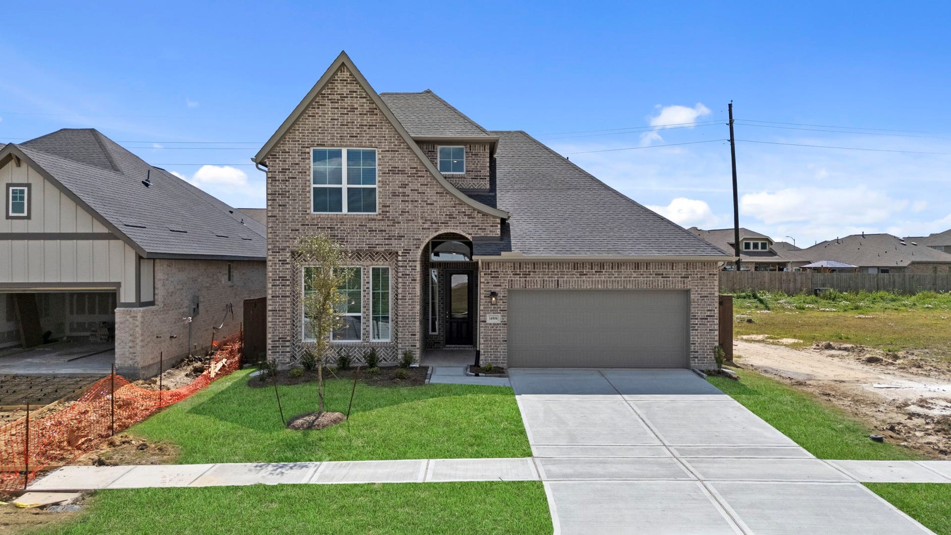 3311 Wickfield Pass, League City, TX 77573 Photos are REPRESENTATIVE of the home /floor plan and are NOT of the actual home. Selections, features, and room options vary.