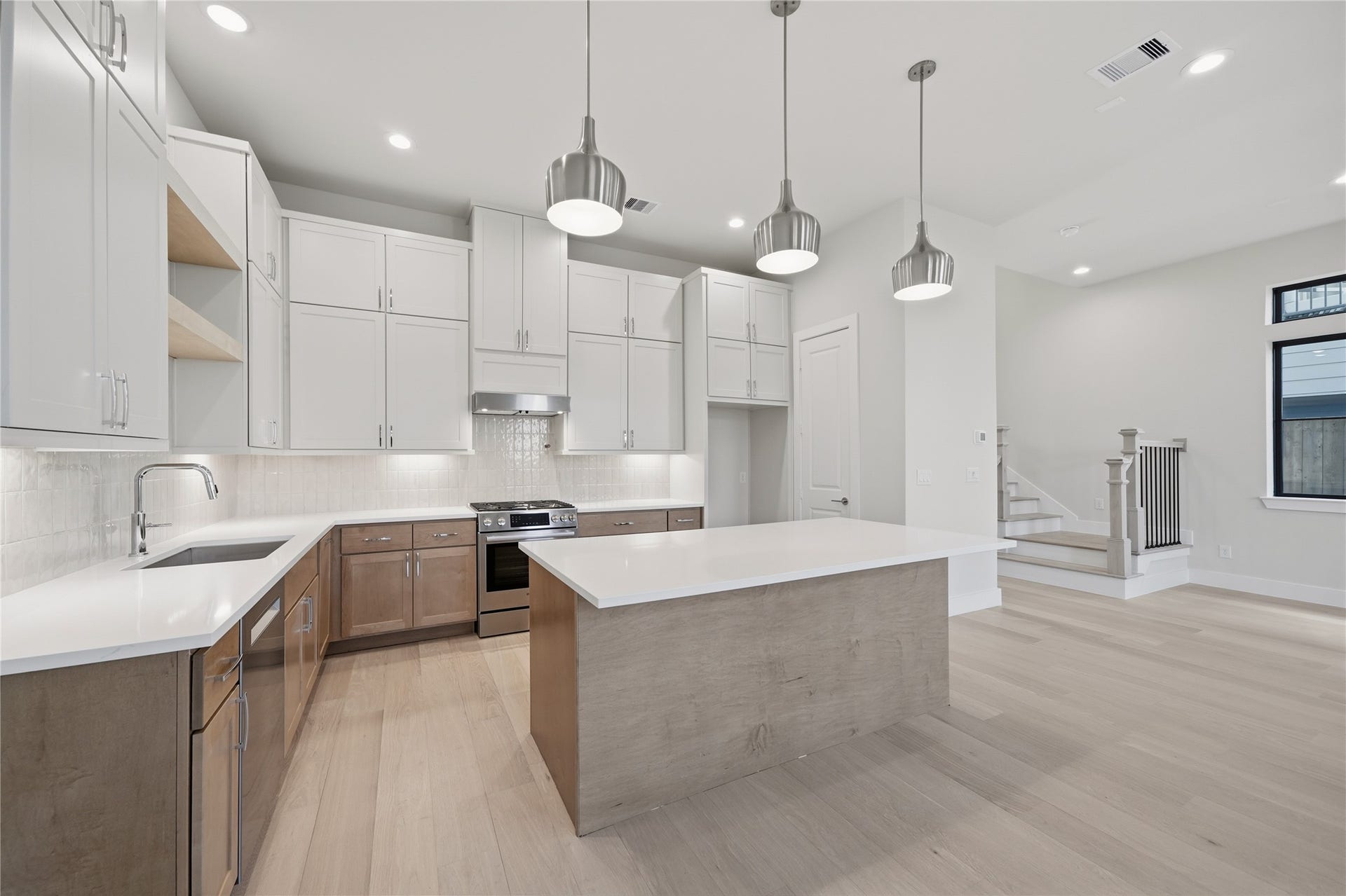 1714 Sedola Lane, Houston, TX 77055 1714 Sedola Lane, Houston, TX 77055