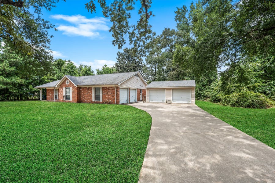 Property photo for 127 Oakwood Drive, Spring, TX