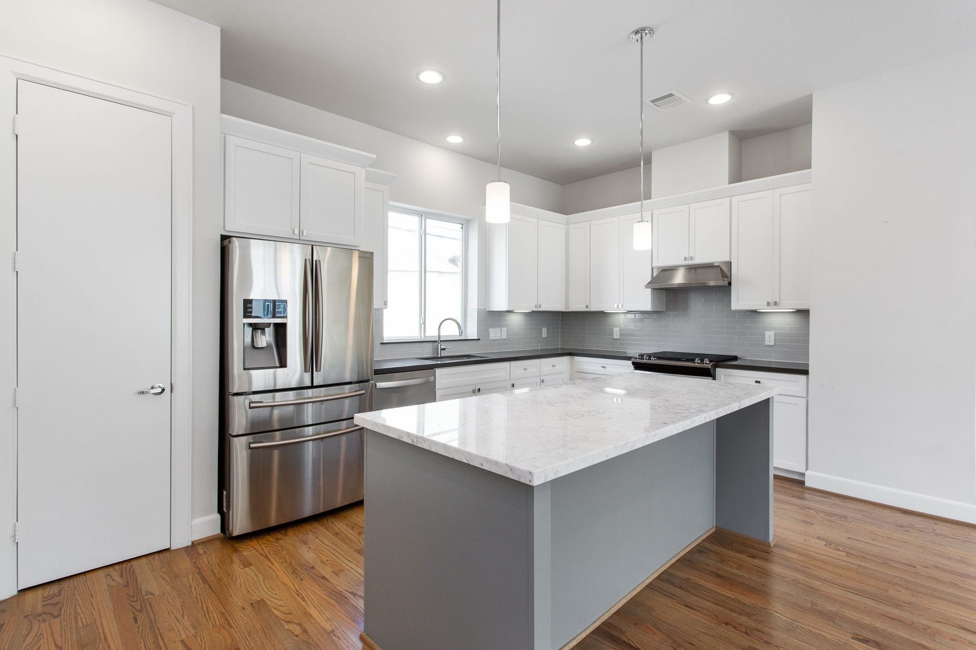 348 Eado Park Circle, Houston, TX 77020 348 Eado Park Circle, Houston, TX 77020