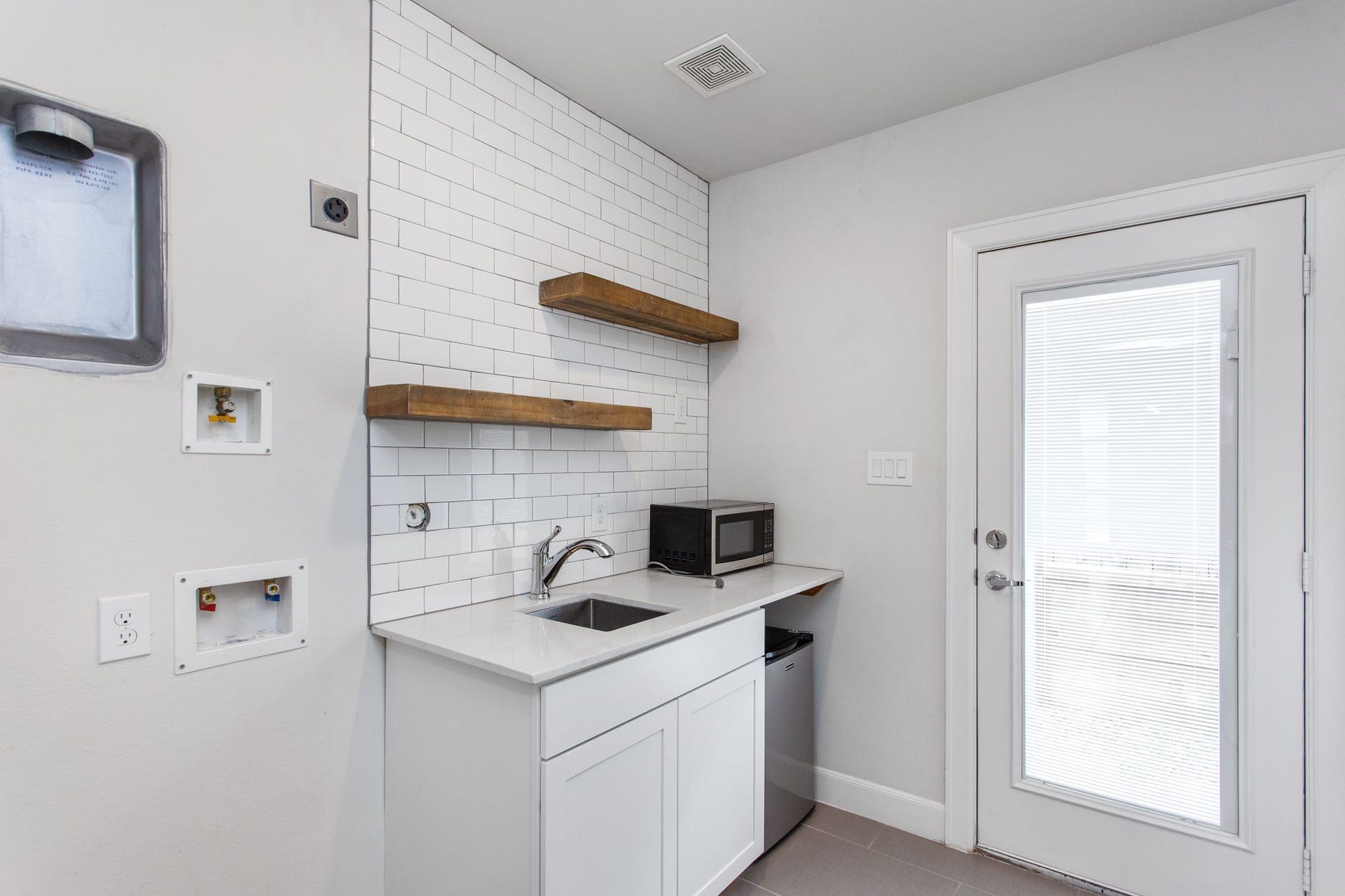 348 Eado Park Circle, Houston, TX 77020 348 Eado Park Circle, Houston, TX 77020