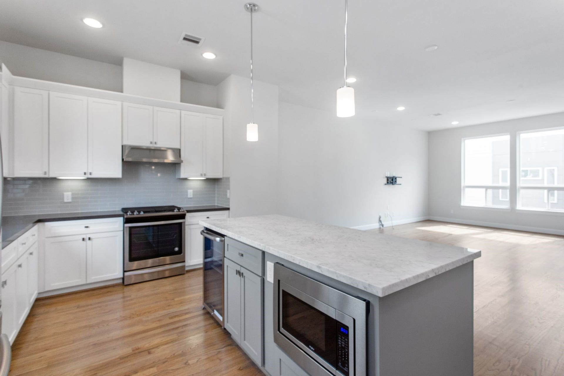 348 Eado Park Circle, Houston, TX 77020 348 Eado Park Circle, Houston, TX 77020