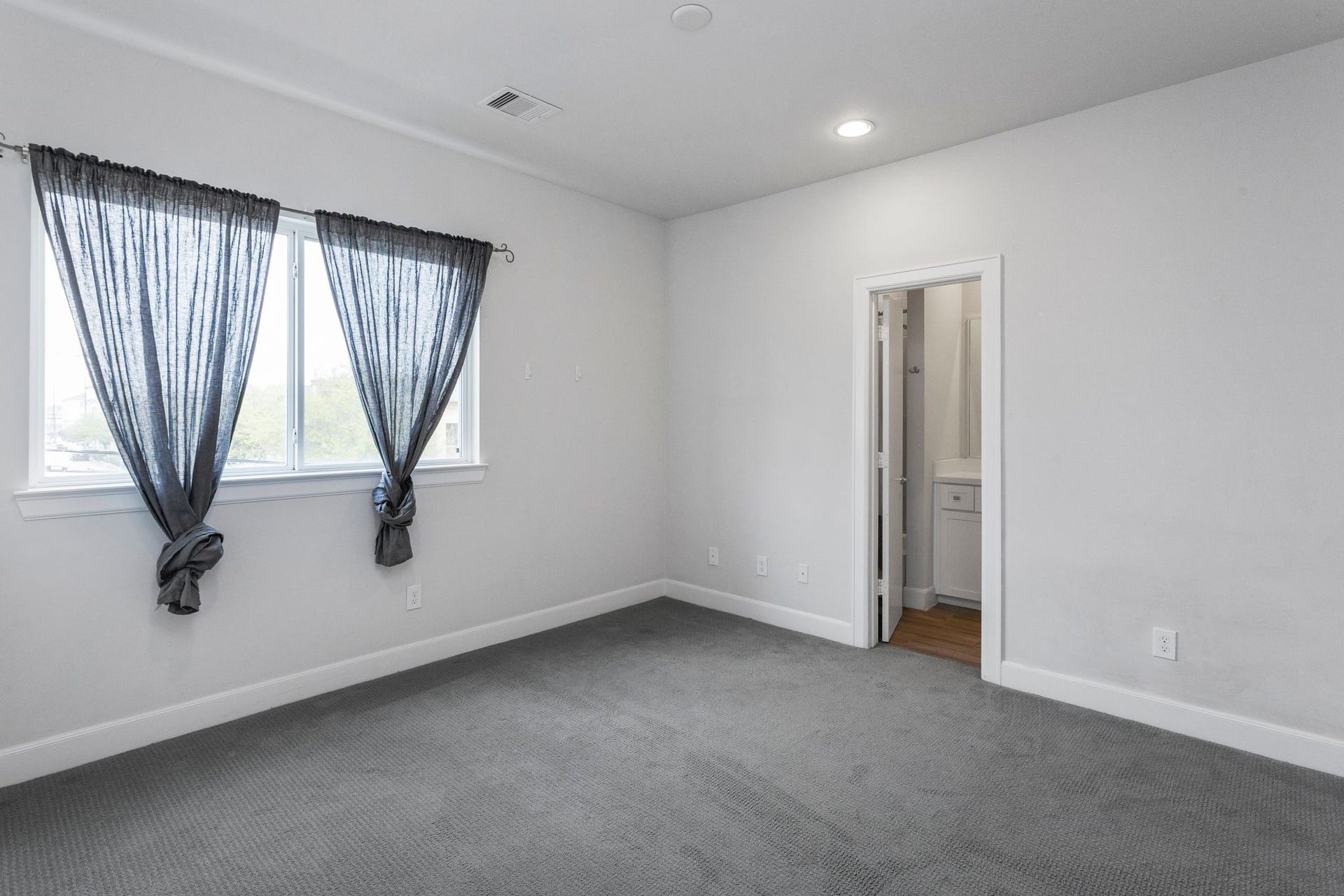 348 Eado Park Circle, Houston, TX 77020 348 Eado Park Circle, Houston, TX 77020