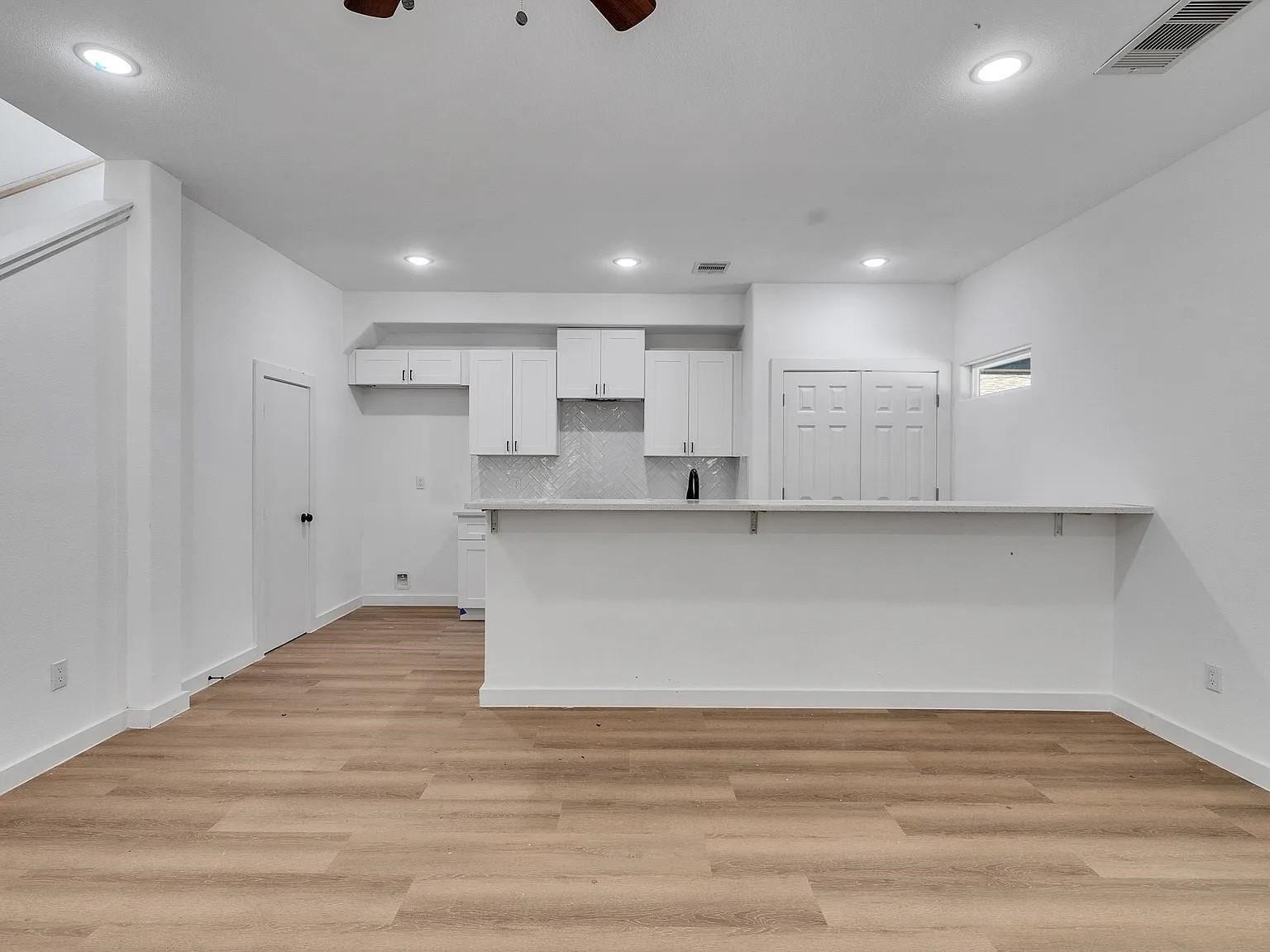 8411 Mahalia Drive, Houston, TX 77088 8411 Mahalia Drive, Houston, TX 77088