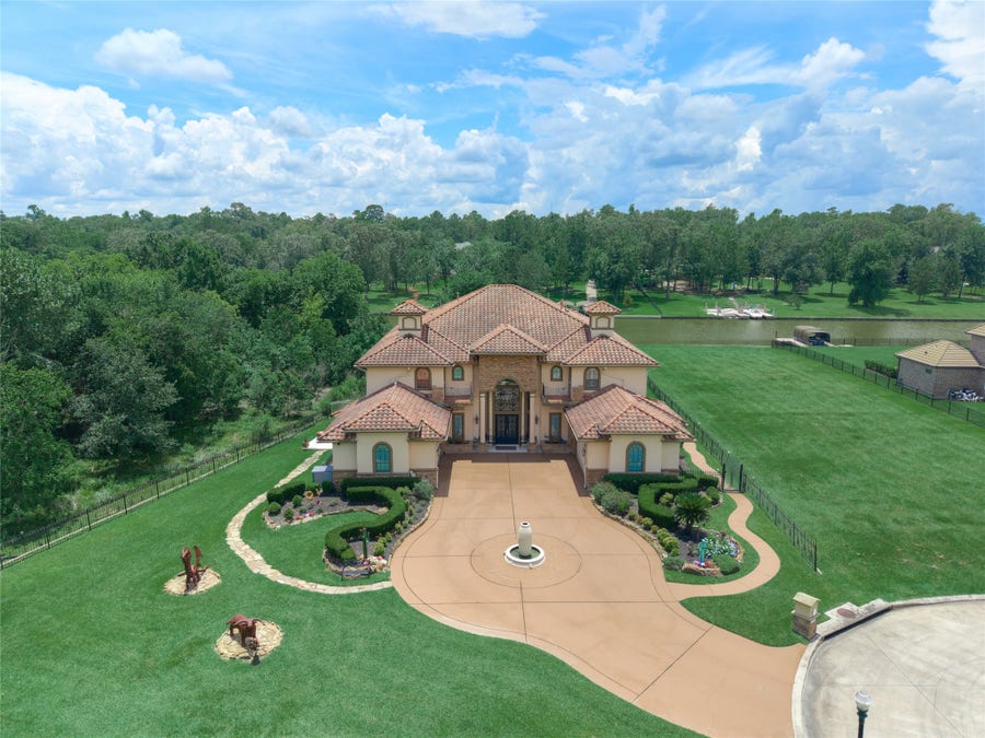 Property photo for 11503 Renaissance Drive, Montgomery, TX