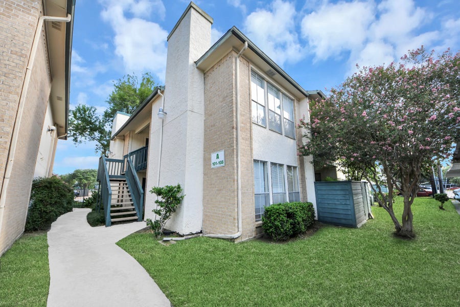 Property photo for 250 El Dorado Boulevard, #103, Houston, TX