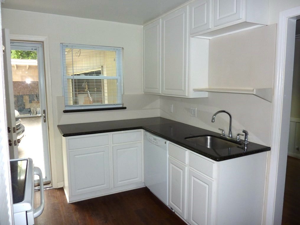 2403 Watts Street, #4, Houston, TX 77030 Kitchen
