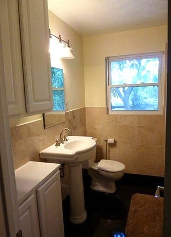 2403 Watts Street, #4, Houston, TX 77030 Bathroom
