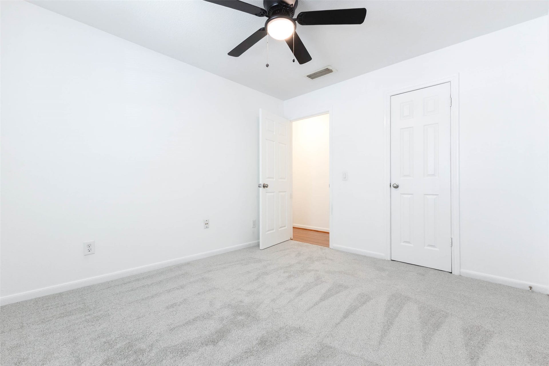 4003 Ash Hollow Drive, Houston, TX 77082