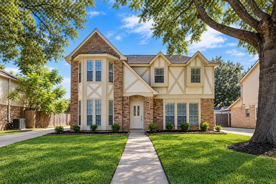 Property photo for 4003 Ash Hollow Drive, Houston, TX
