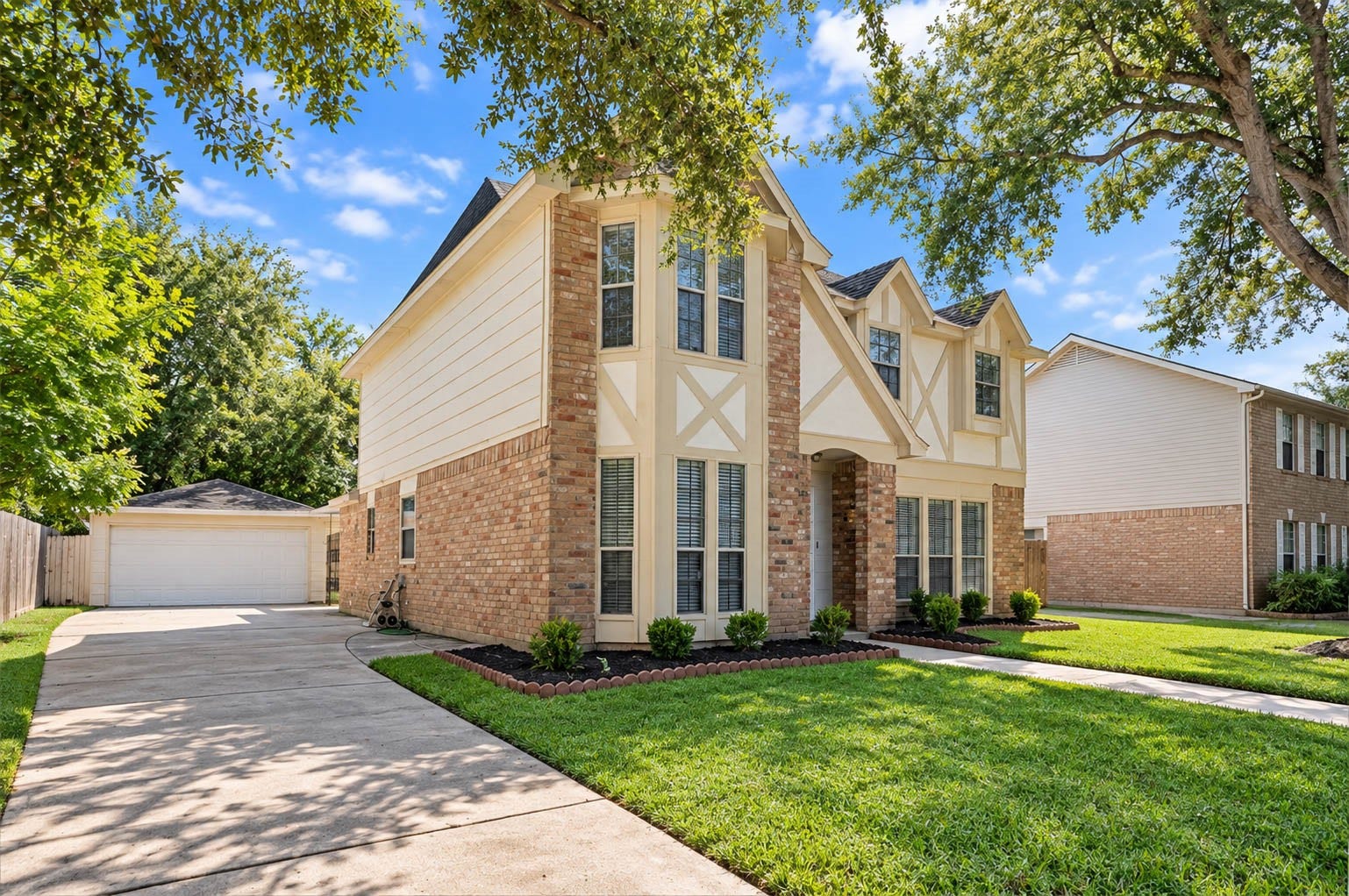 4003 Ash Hollow Drive, Houston, TX 77082
