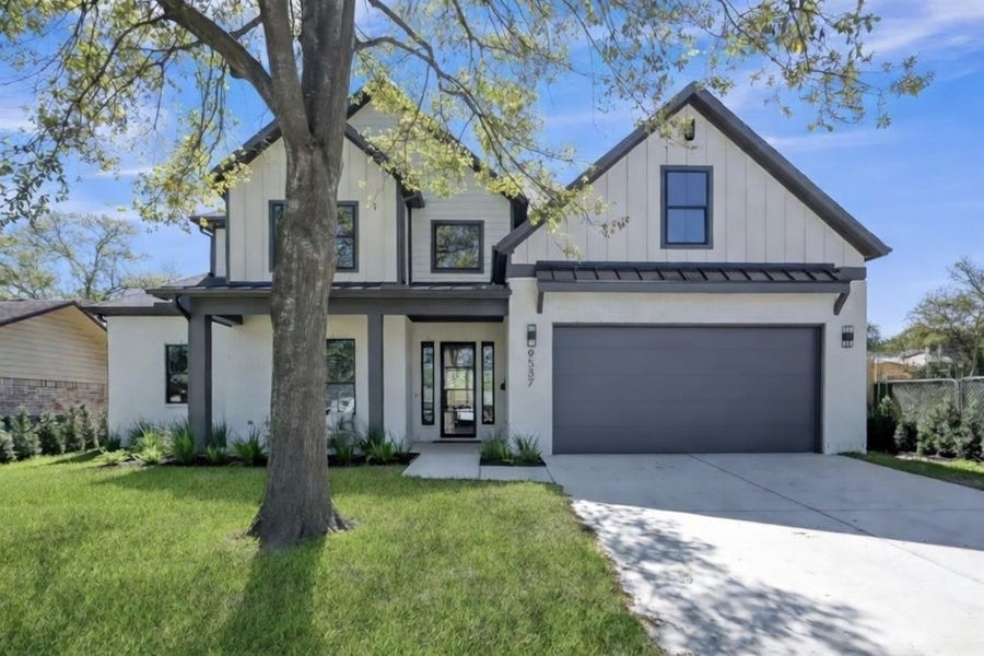 Property photo for 9537 Kerrwood Lane, Houston, TX