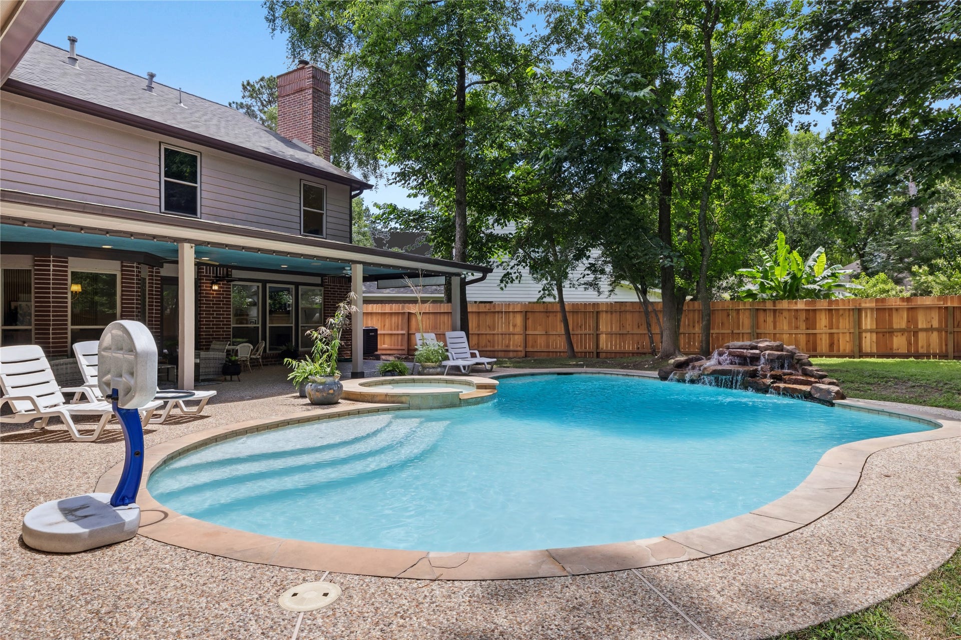 129 N Rainbow Ridge Circle, The Woodlands, TX 77381 129 N Rainbow Ridge Circle, The Woodlands, TX 77381
