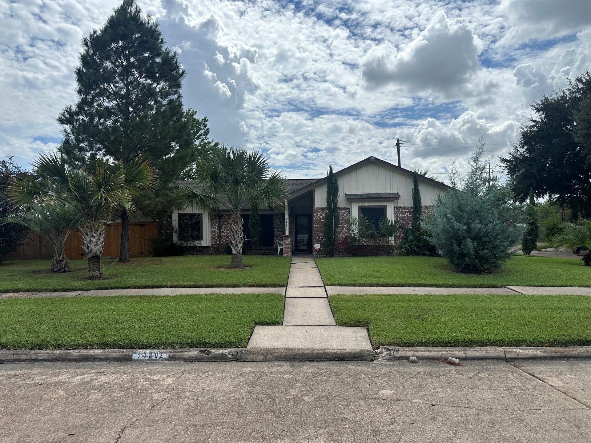 14302 Foxford Way, Houston, TX 77015 14302 Foxford Way, Houston, TX 77015