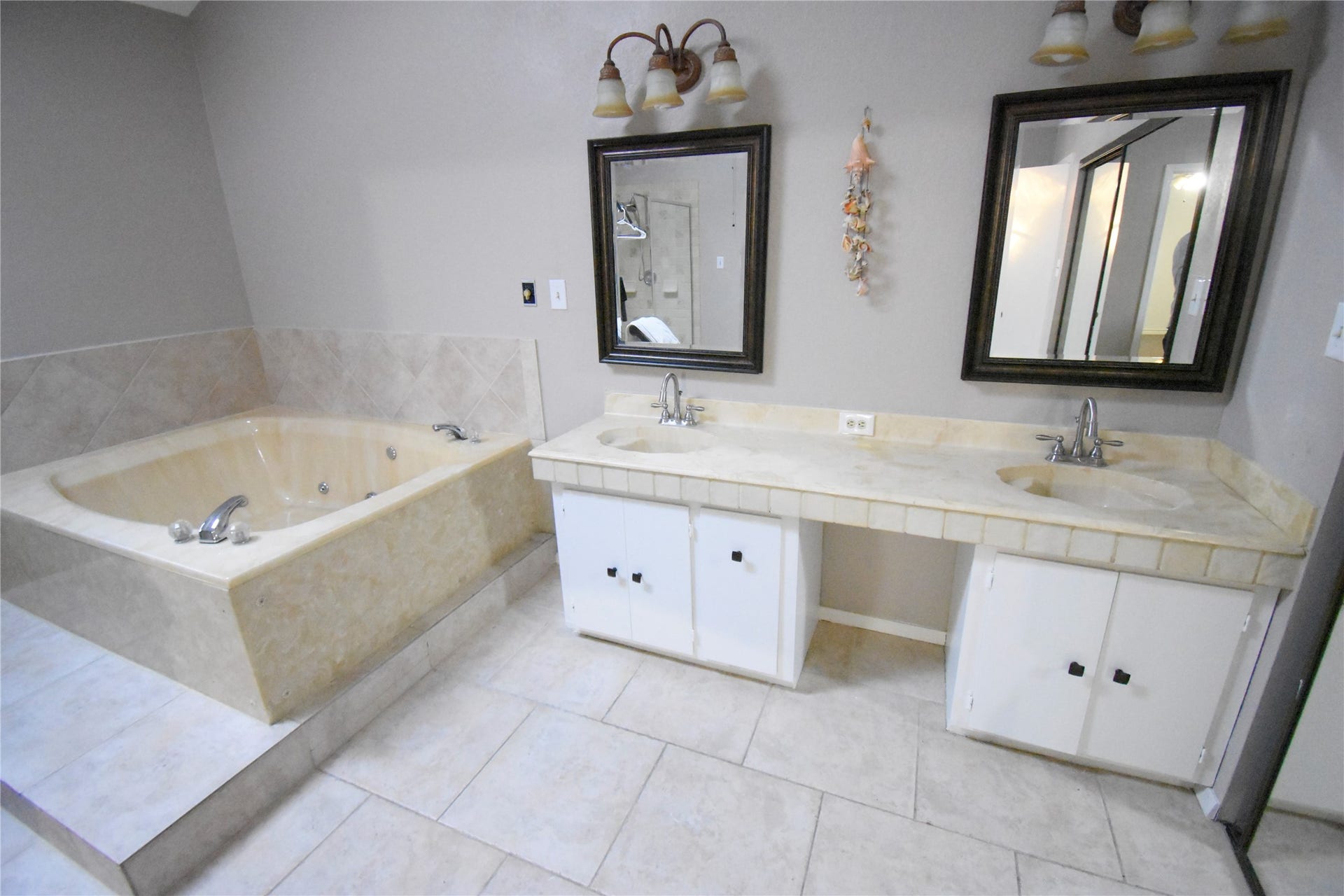14302 Foxford Way, Houston, TX 77015 14302 Foxford Way, Houston, TX 77015