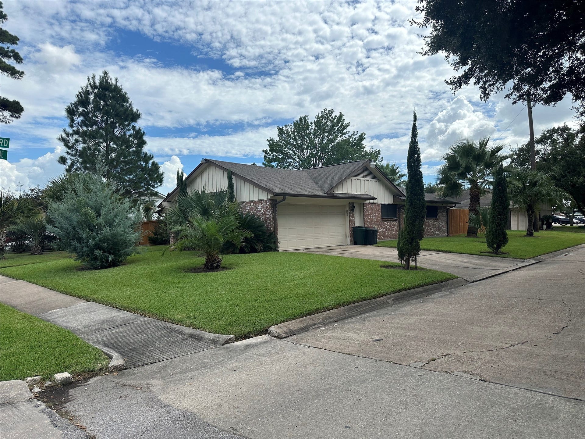 14302 Foxford Way, Houston, TX 77015 14302 Foxford Way, Houston, TX 77015