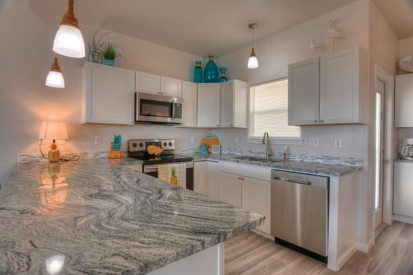 116 Howard Avenue, #F, Freeport, TX 77541 Spacious, open kitchen