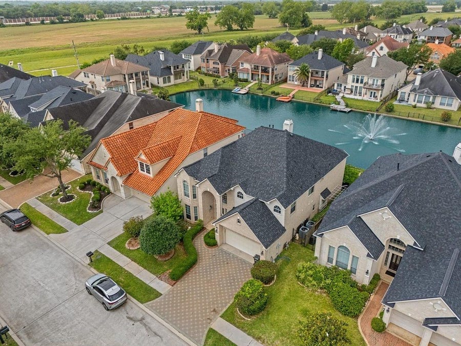 Property photo for 14406 Dunrobin Way, Sugar Land, TX