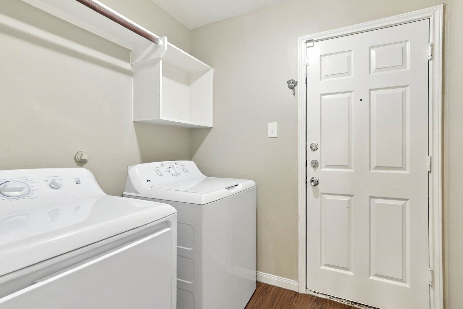 16407 Eton Brook Lane, Houston, TX 77073 16407 Eton Brook Lane, Houston, TX 77073
