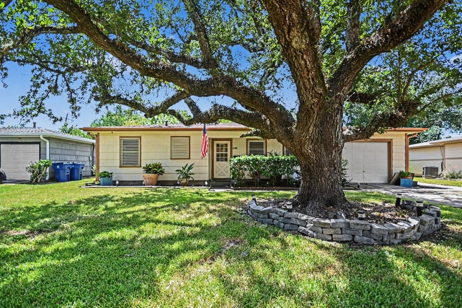 Property photo for 5013 Live Oak Drive, Texas City, TX