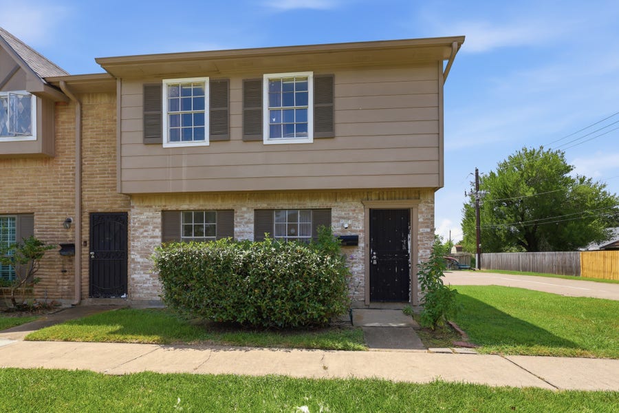 Property photo for 12449 Sharpview Drive, #2449, Houston, TX