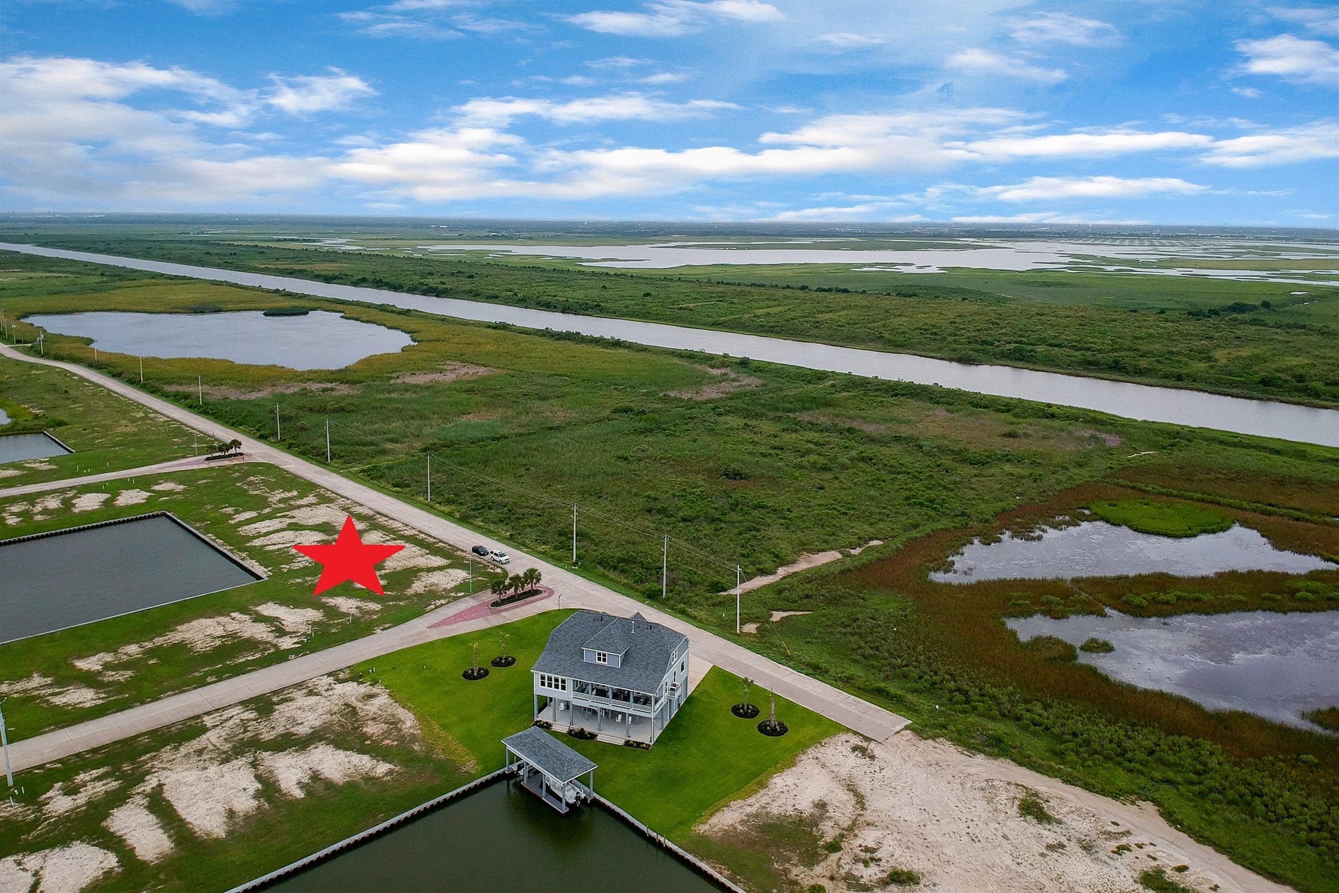 2 Hawkeye, Hitchcock, TX 77563 Excellent views
