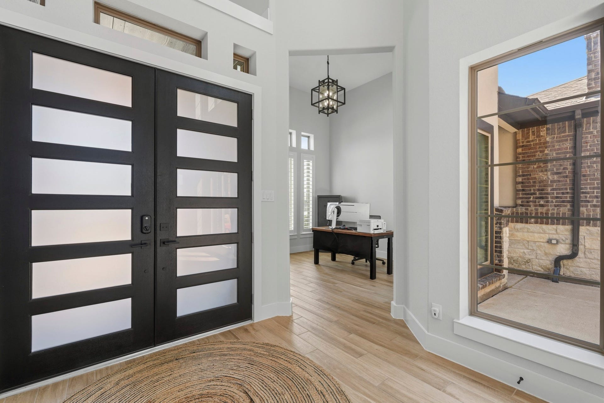 9907 Regal Bend Drive, Missouri City, TX 77459 Home office with Plantation Shutters & great view of the courtyard