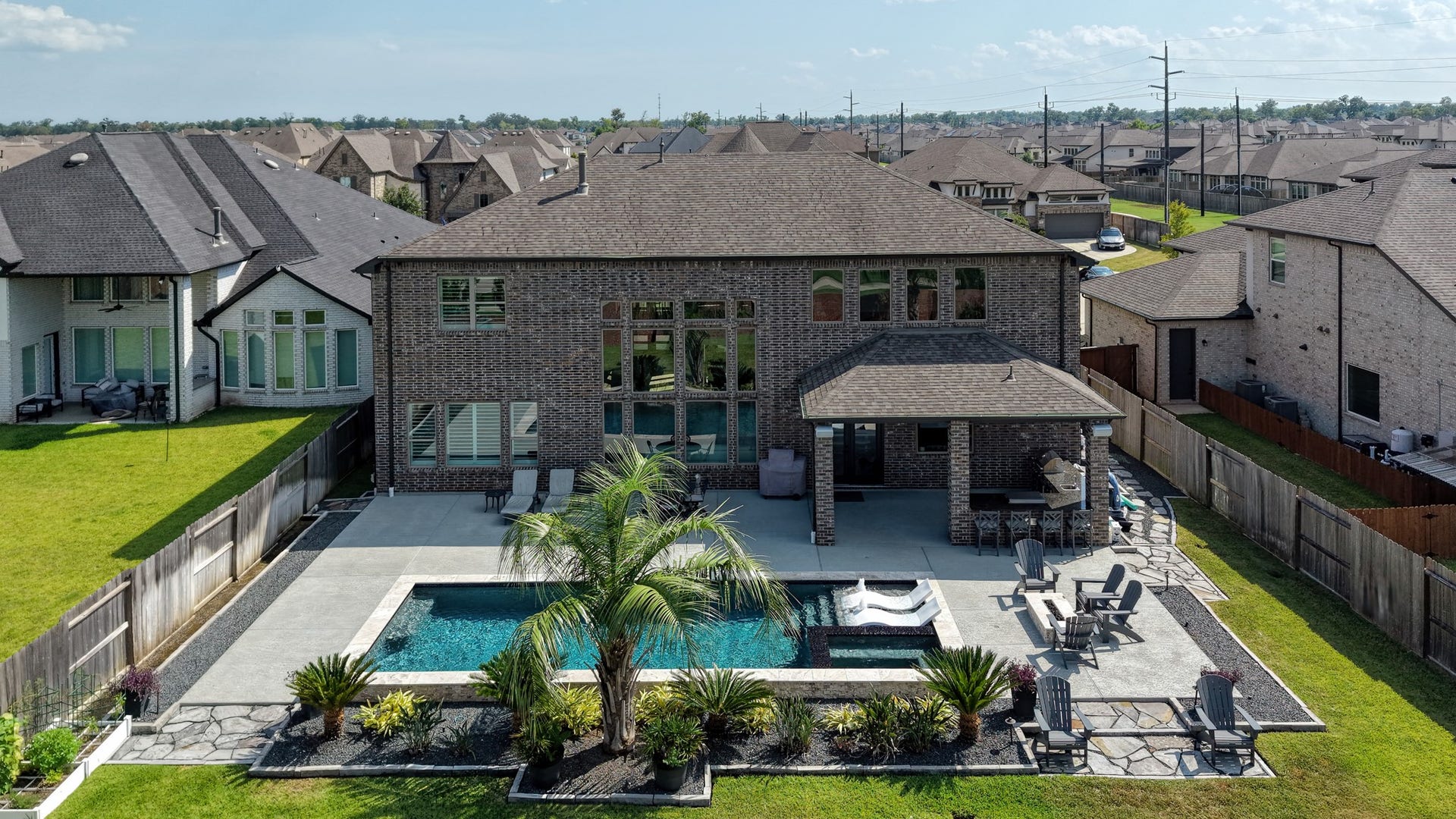 9907 Regal Bend Drive, Missouri City, TX 77459 Resort Style Backyard, Outdoor Kitchen, Firepit, & Beautiful Pool/Apa