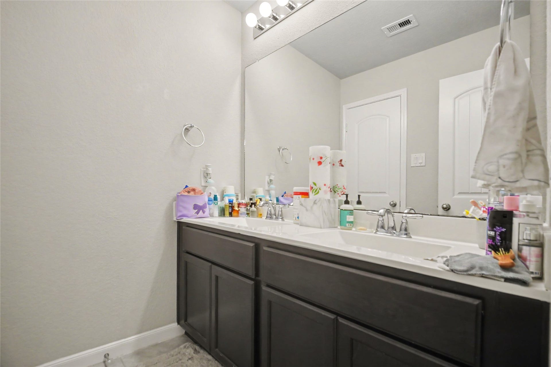 2027 Bravos Manor Lane, Fresno, TX 77545 2027 Bravos Manor Lane, Fresno, TX 77545