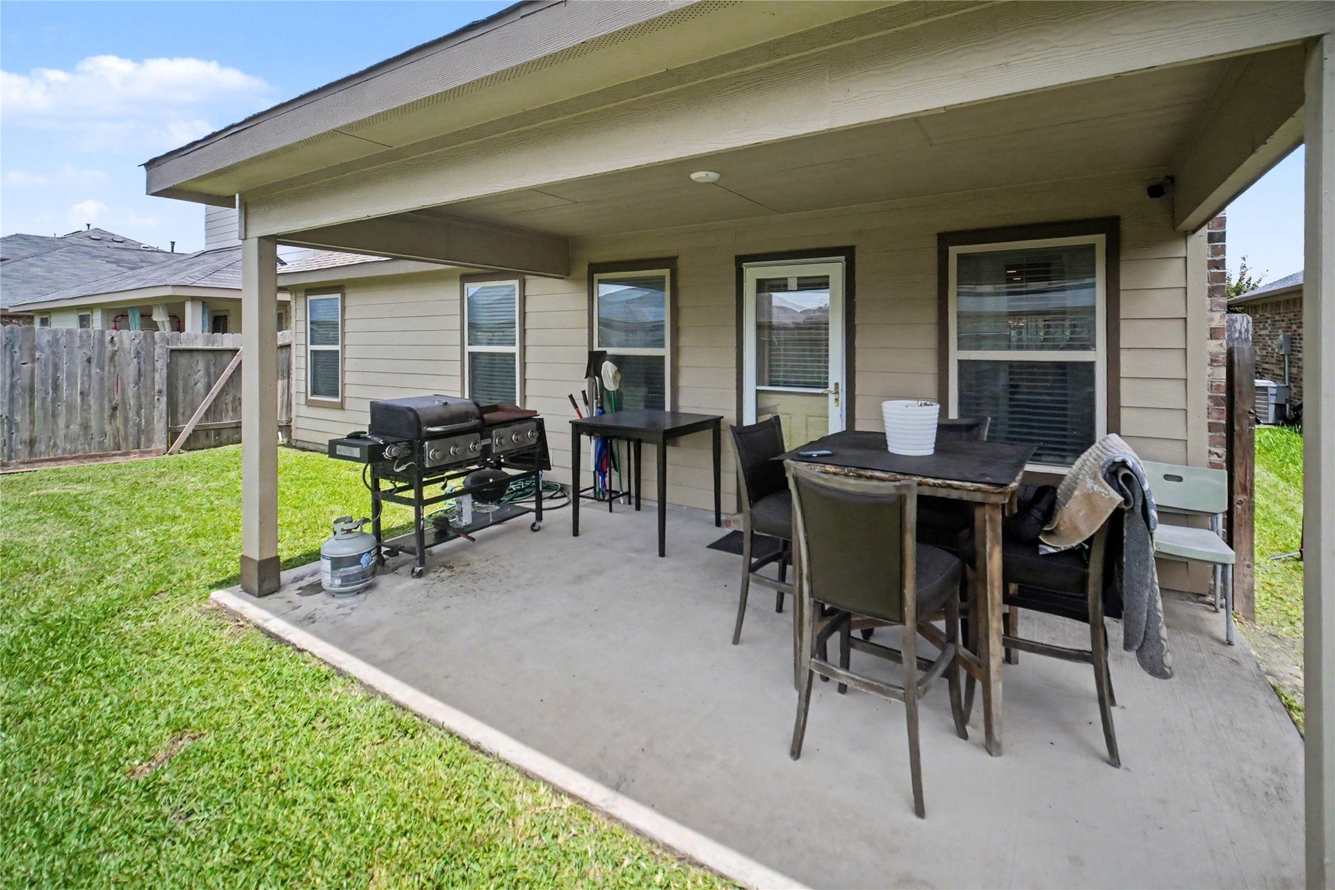 2027 Bravos Manor Lane, Fresno, TX 77545 2027 Bravos Manor Lane, Fresno, TX 77545