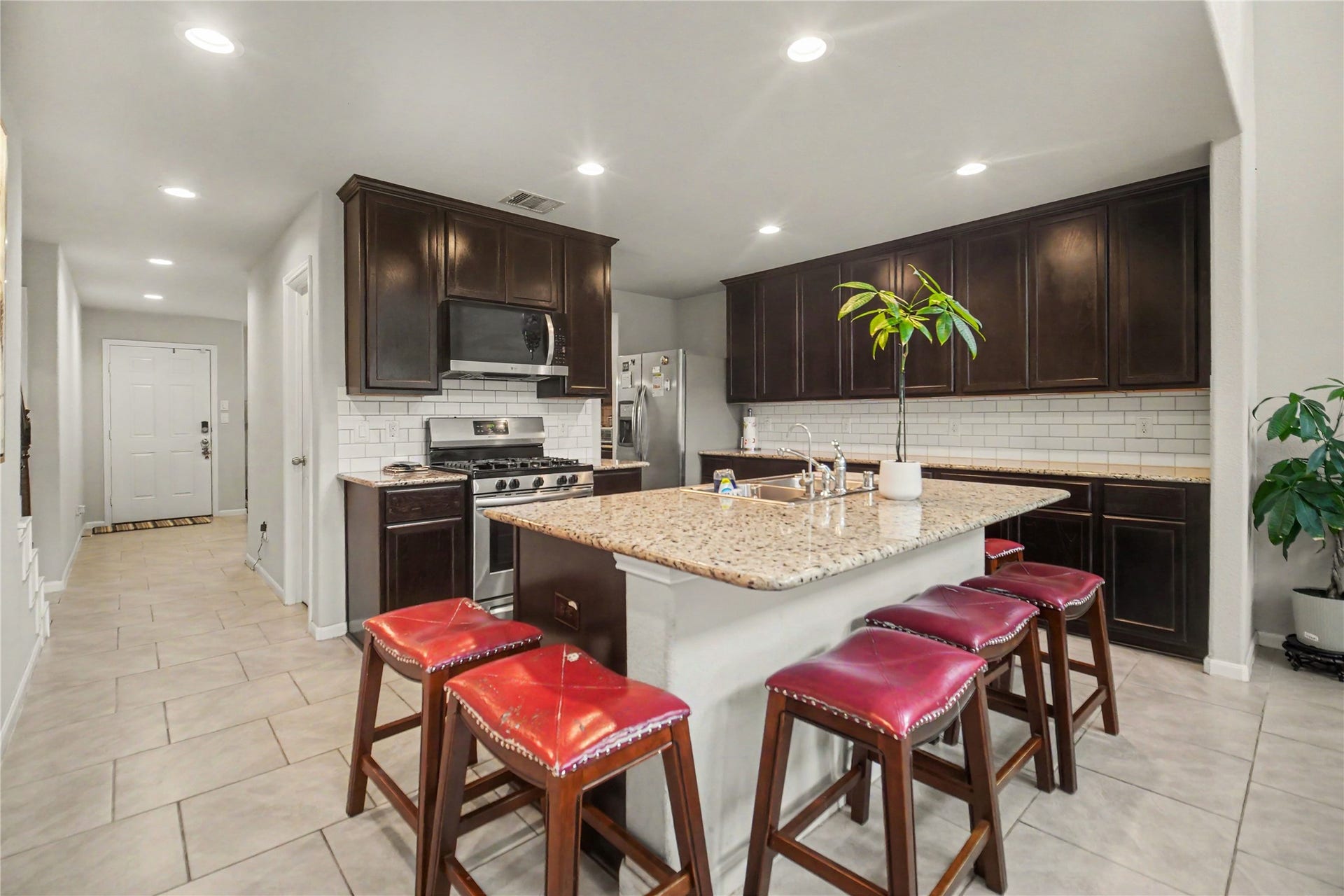 2027 Bravos Manor Lane, Fresno, TX 77545 2027 Bravos Manor Lane, Fresno, TX 77545