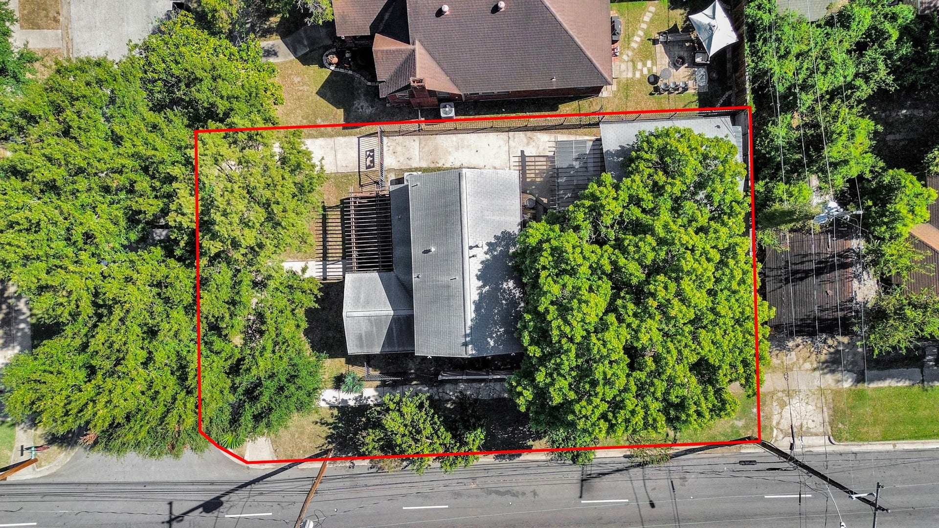2402 Barbee Street, Houston, TX 77004 2402 Barbee Street, Houston, TX 77004