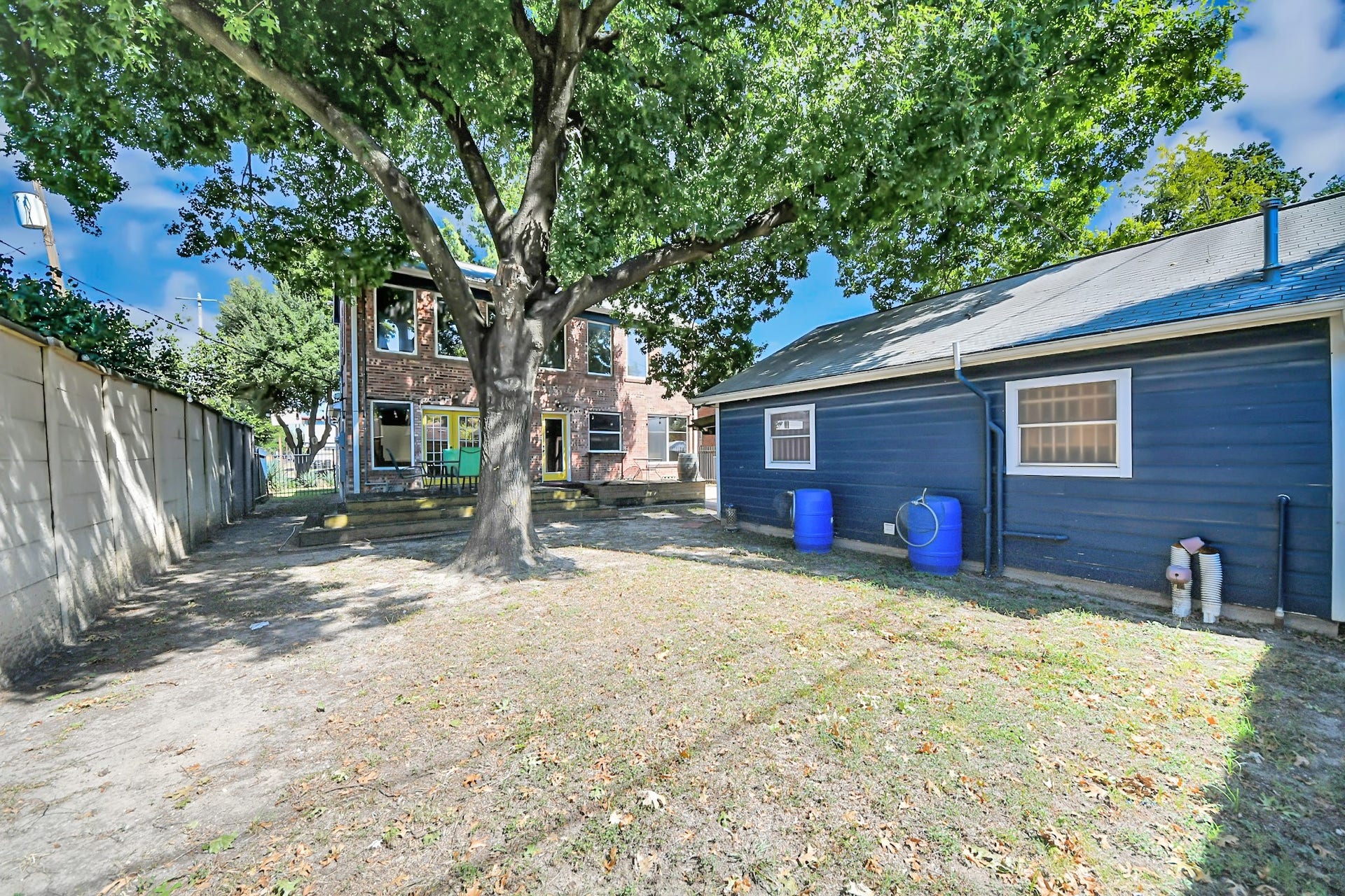 2402 Barbee Street, Houston, TX 77004 2402 Barbee Street, Houston, TX 77004
