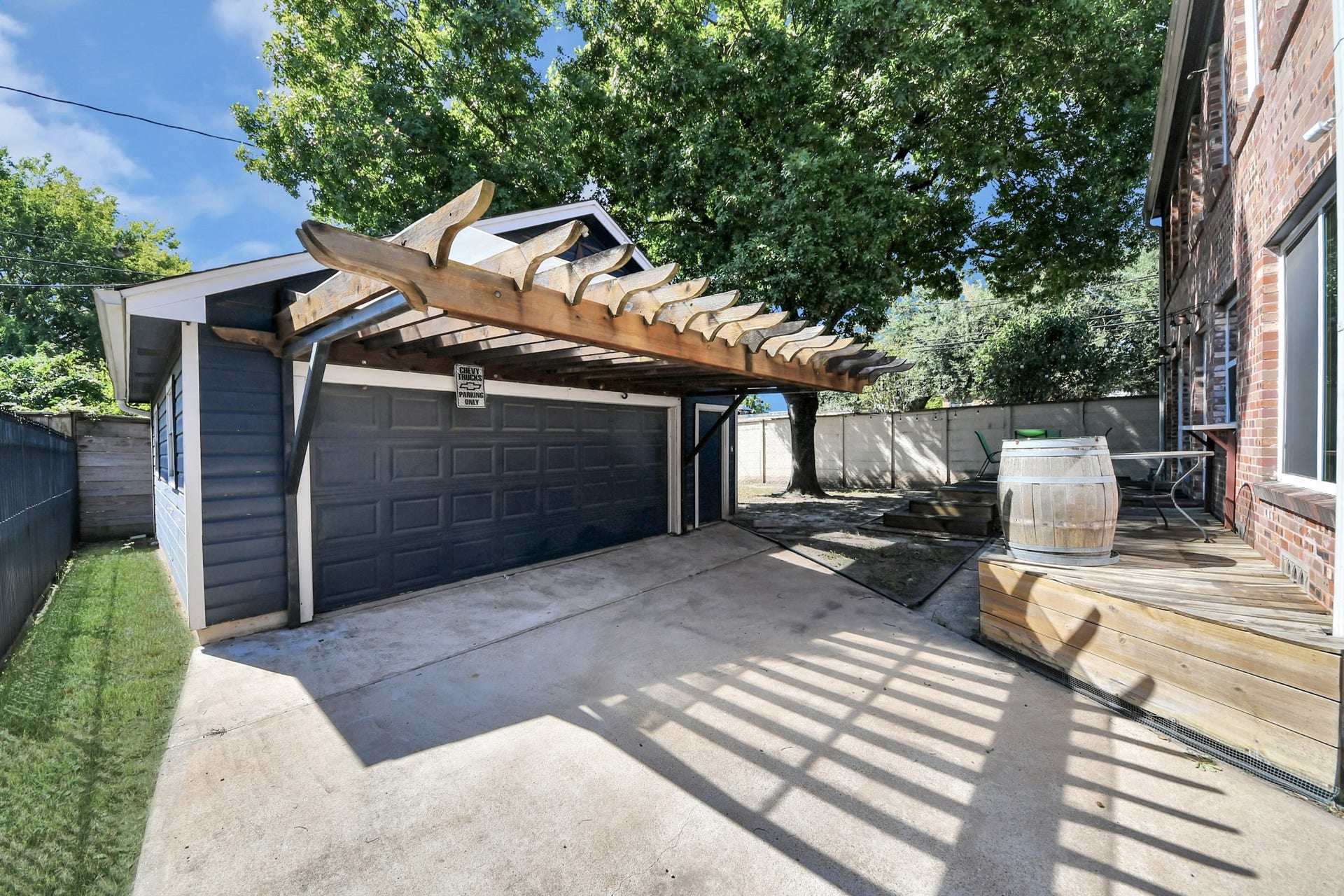 2402 Barbee Street, Houston, TX 77004 2402 Barbee Street, Houston, TX 77004
