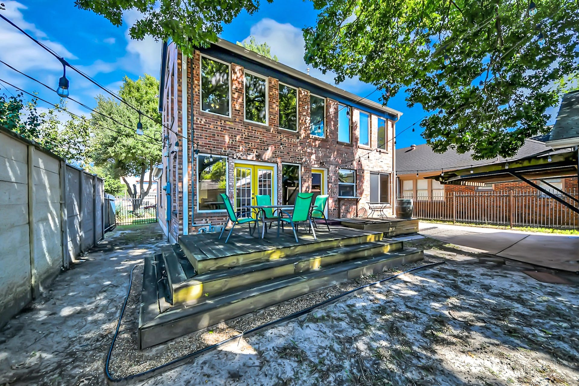 2402 Barbee Street, Houston, TX 77004 2402 Barbee Street, Houston, TX 77004