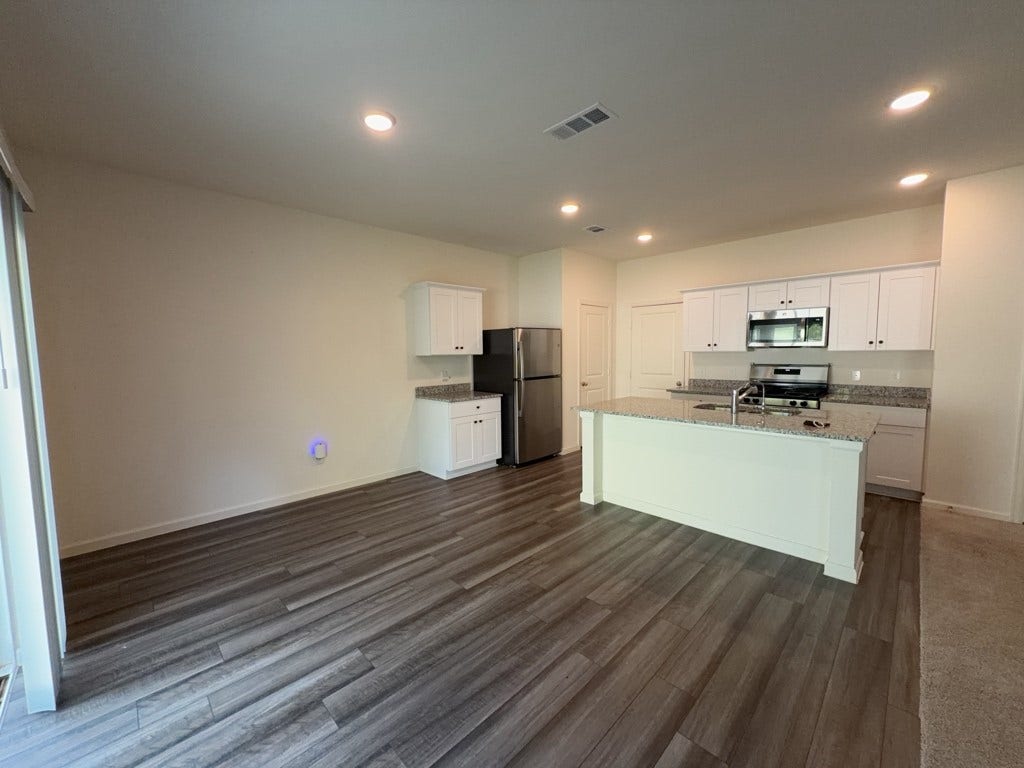 18618 Hunter William Way, New Caney, TX 77357 18618 Hunter William Way, New Caney, TX 77357