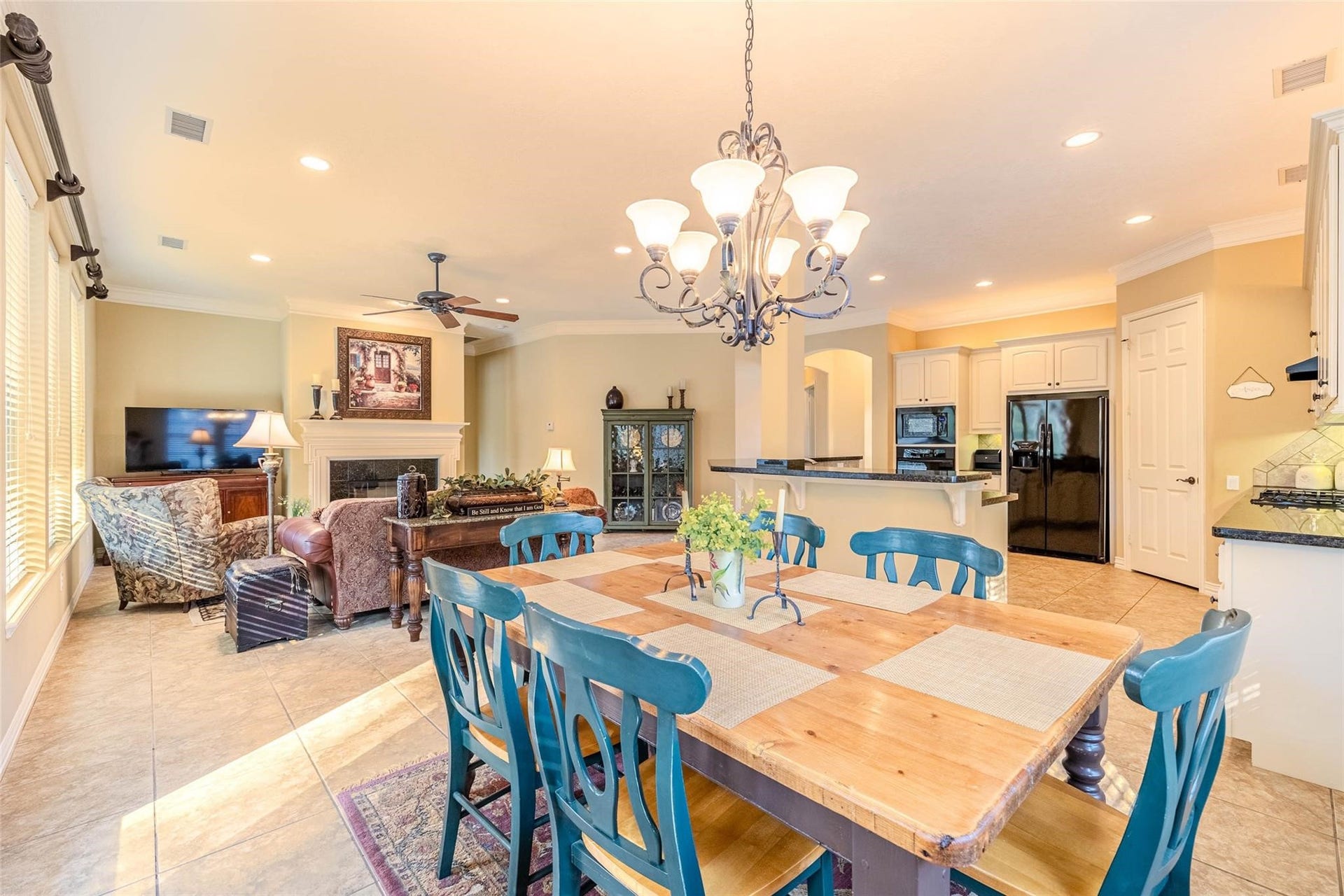 11130 Hunters Landing, Montgomery, TX 77356 This open concept floor plan is amazing (older photos when filled with furniture) - home is staged now with less.