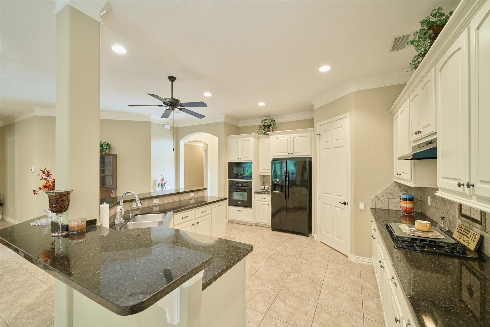 11130 Hunters Landing, Montgomery, TX 77356 All appliances will remain with the home.