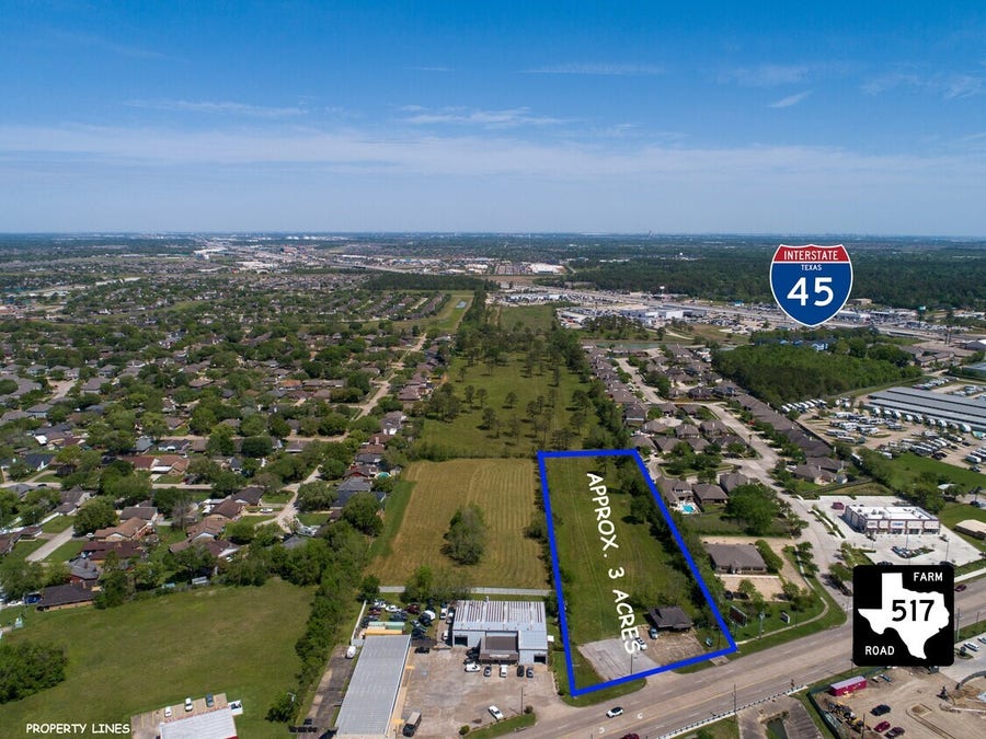 Property photo for 317 FM 517 W, Dickinson, TX