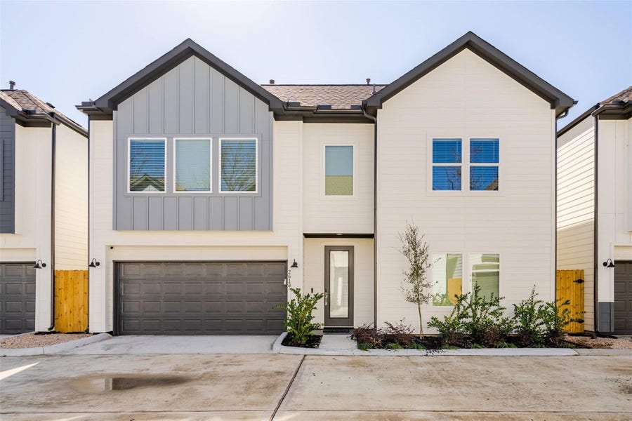 Property photo for 2618 Huntington Creek Lane, Houston, TX