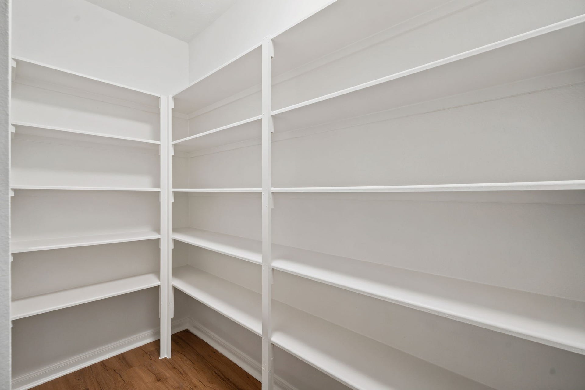 8051 Bay Branch Dr, #222, The Woodlands, TX 77382 Huge kitchen pantry