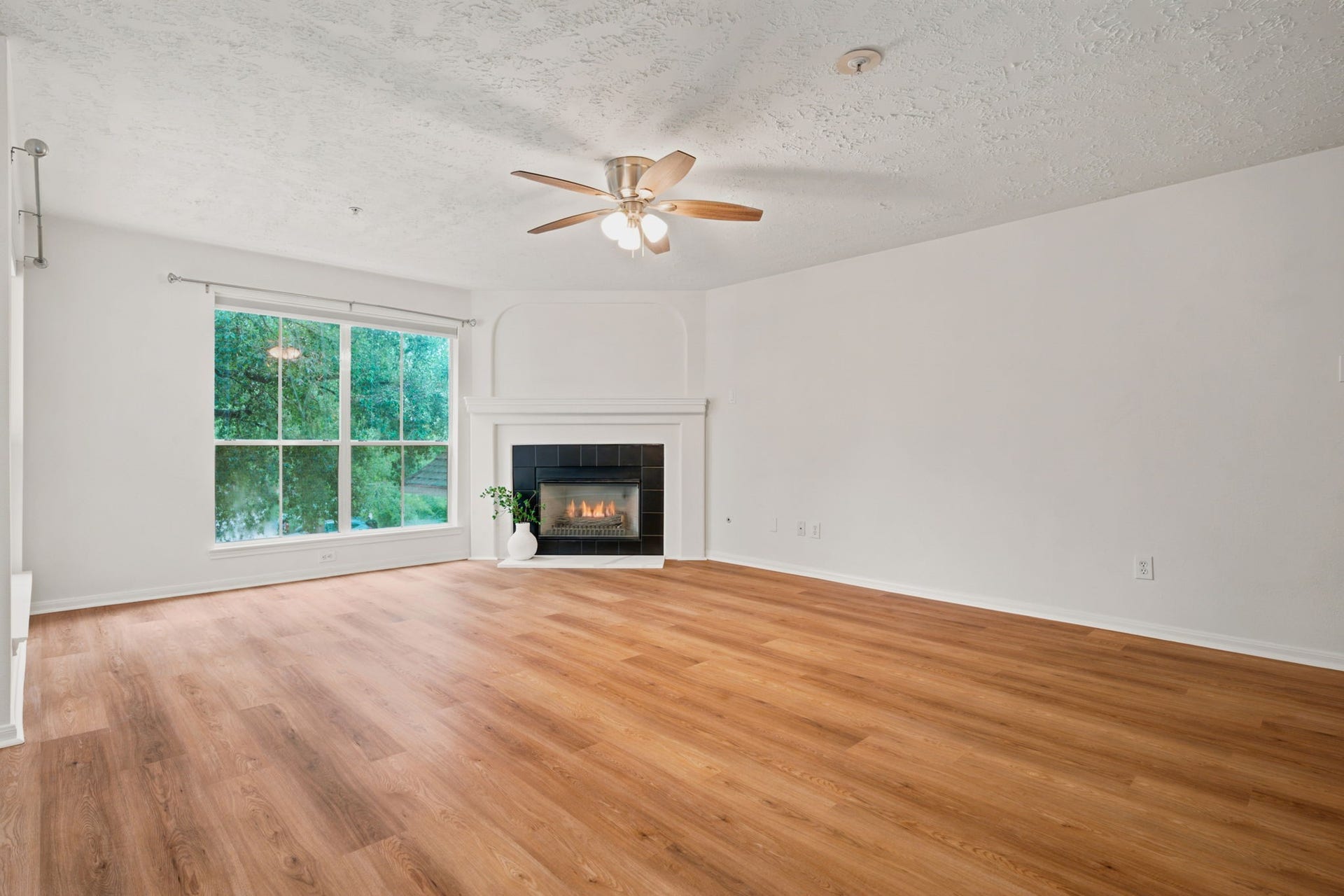 8051 Bay Branch Dr, #222, The Woodlands, TX 77382 8051 Bay Branch Dr, #222, The Woodlands, TX 77382
