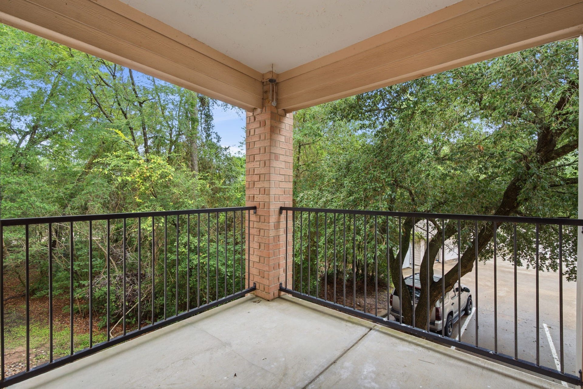 8051 Bay Branch Dr, #222, The Woodlands, TX 77382 Private balcony