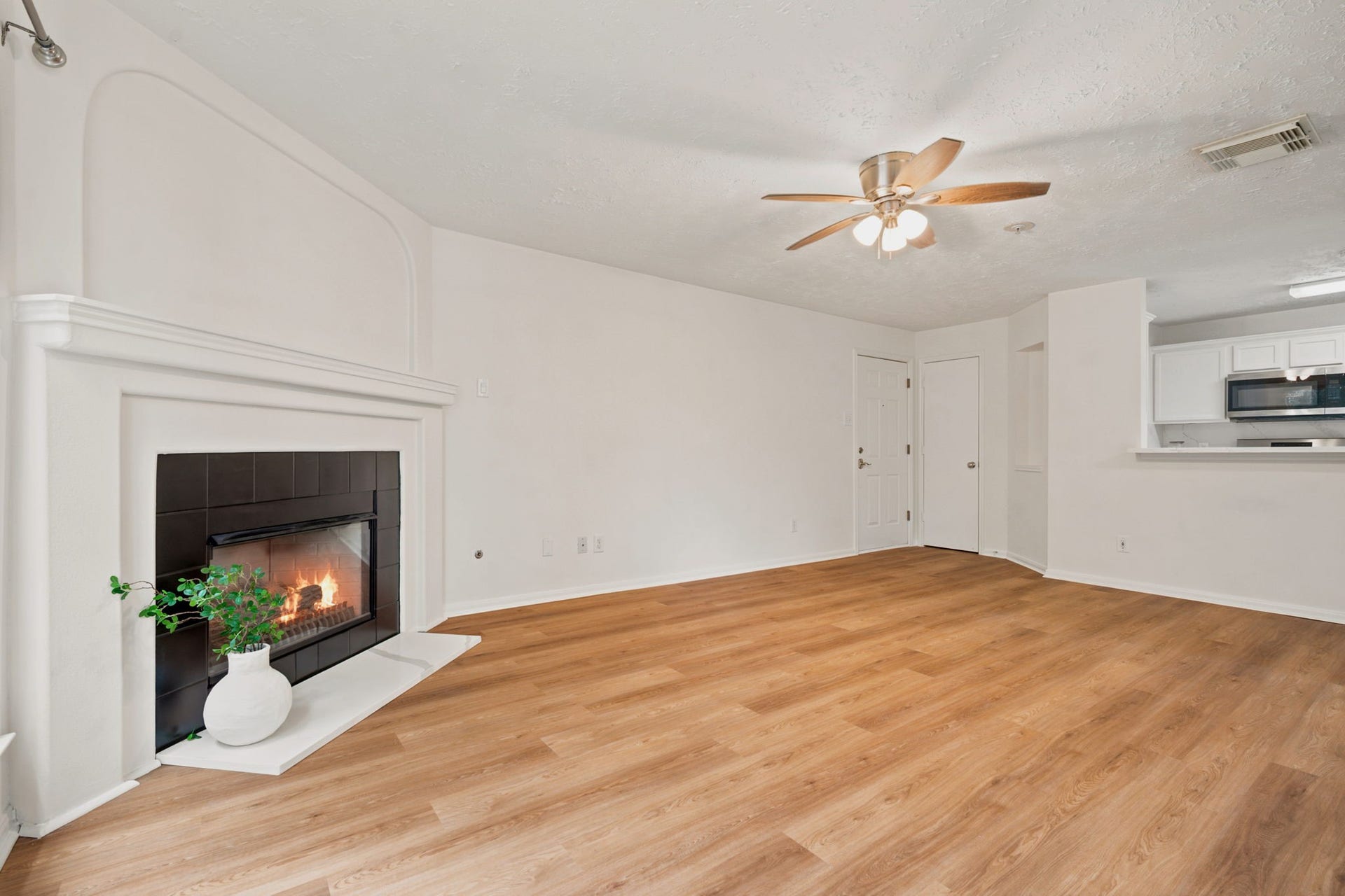 8051 Bay Branch Dr, #222, The Woodlands, TX 77382 8051 Bay Branch Dr, #222, The Woodlands, TX 77382
