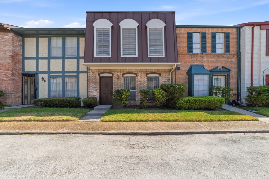 Property photo for 7700 Creekbend Drive, #70, Houston, TX