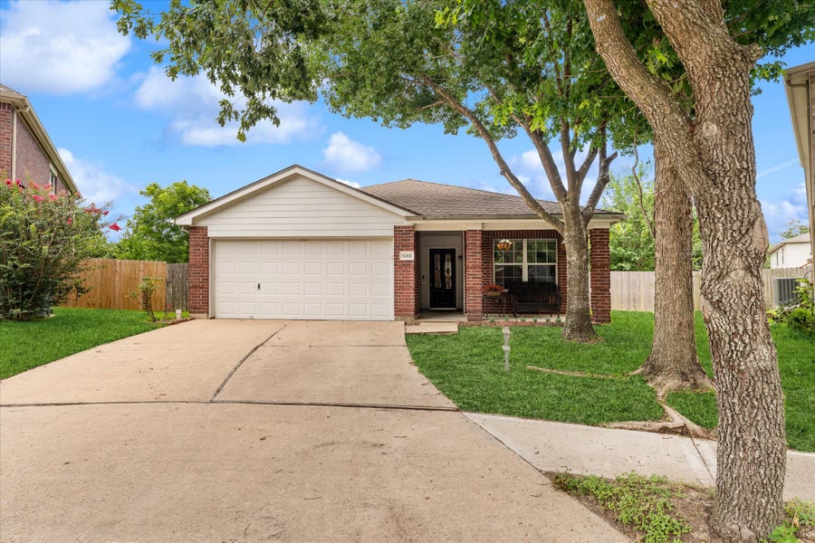 Property photo for 10202 Stone Cactus Drive, Houston, TX