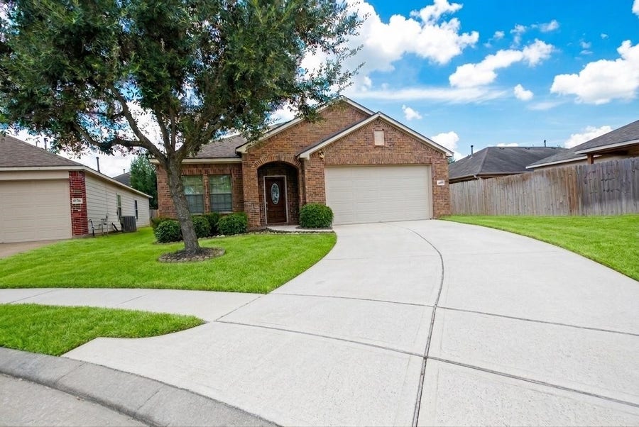 Property photo for 402 Mornington Lane, Katy, TX